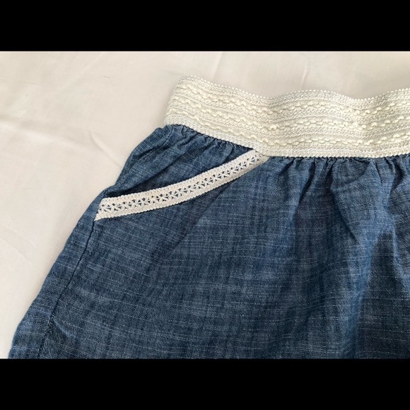 Just be...  Denim colored shorts - Picture 2 of 7